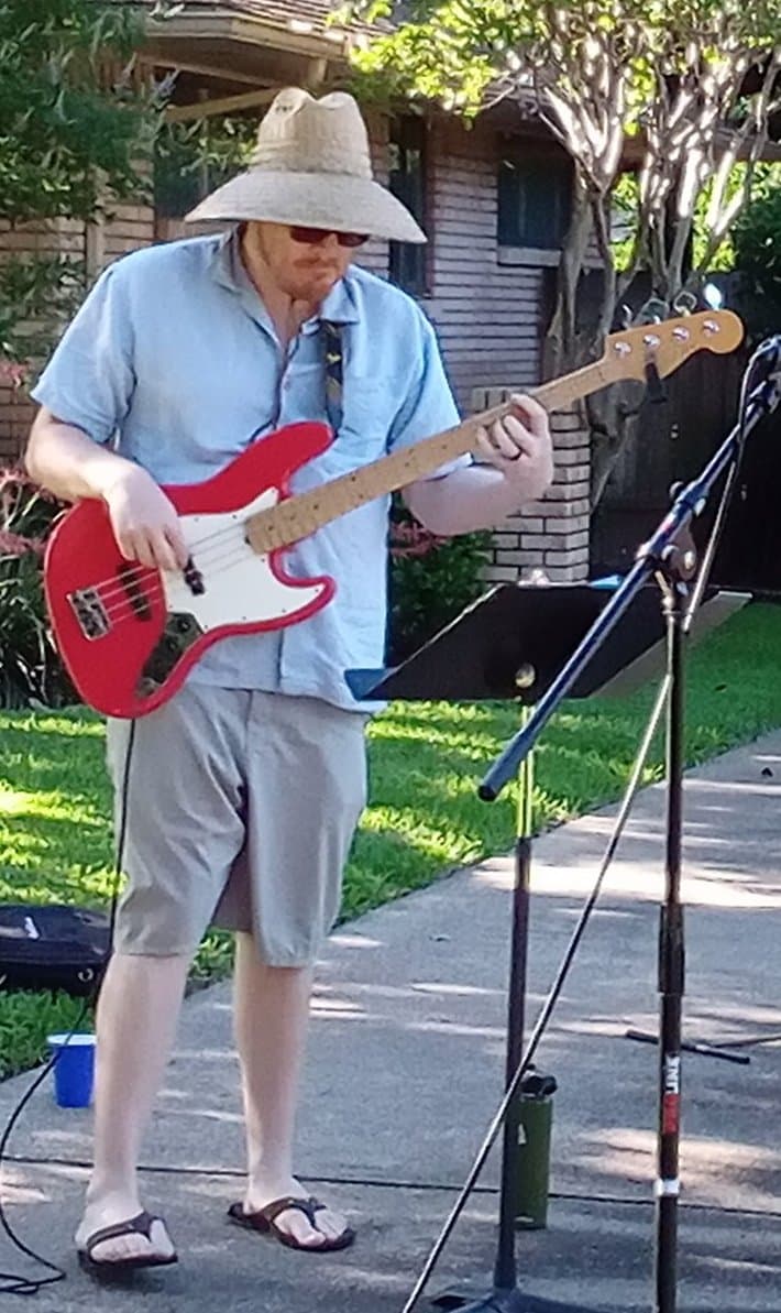 Willie Wrinkle performing live on bass guitar